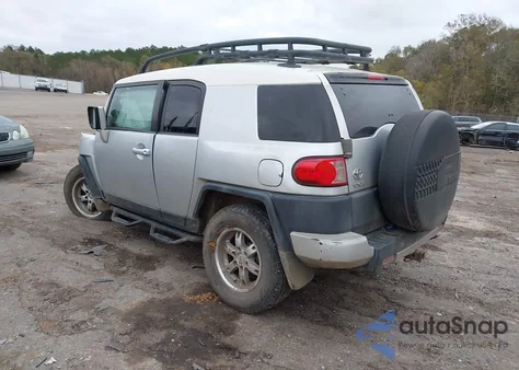 2007 Toyota Fj Cruiser z USA, uszkodzony, nr VIN JTEBU11F870033985